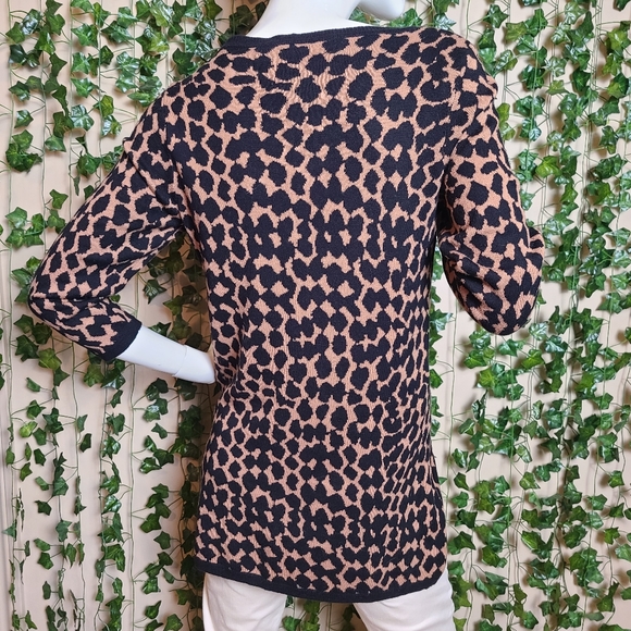 Max Studio Women's Animal Print Chic Contemporary Long Sleeves Tunic Sweater - Picture 4 of 12